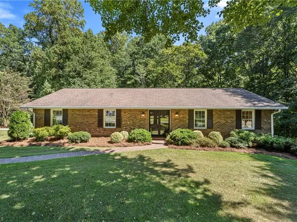 4967 Rex Rd, Winston Salem, NC 27107