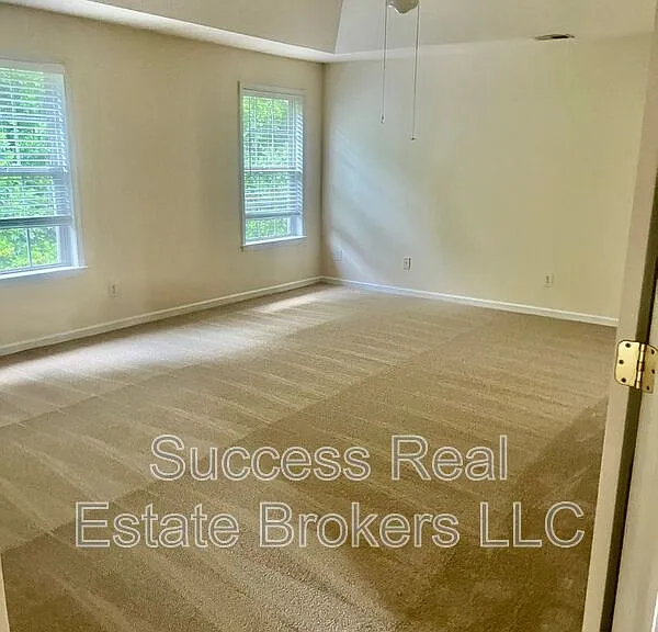 6074 Brookmere Ln SW — Photo 8