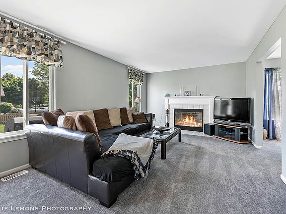 5th image of 2820 Squaw Valley Trl