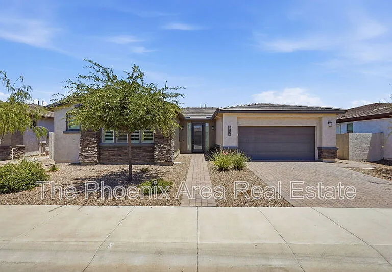 39725 N Hailey Ln — Photo 1