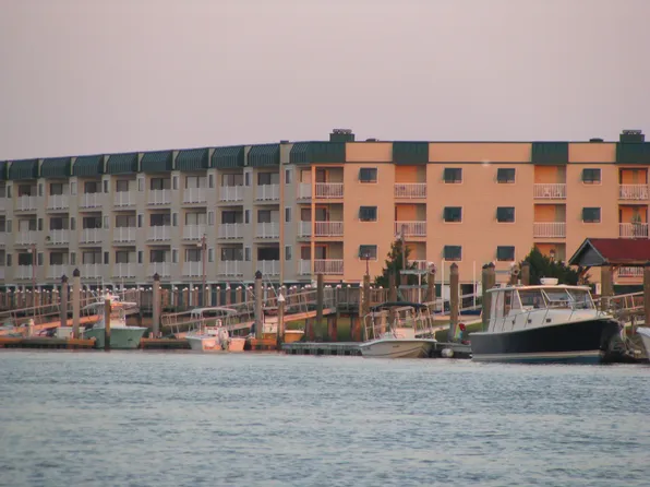 3701 Dock Site Rd APT 205, Edisto Island, SC 29438