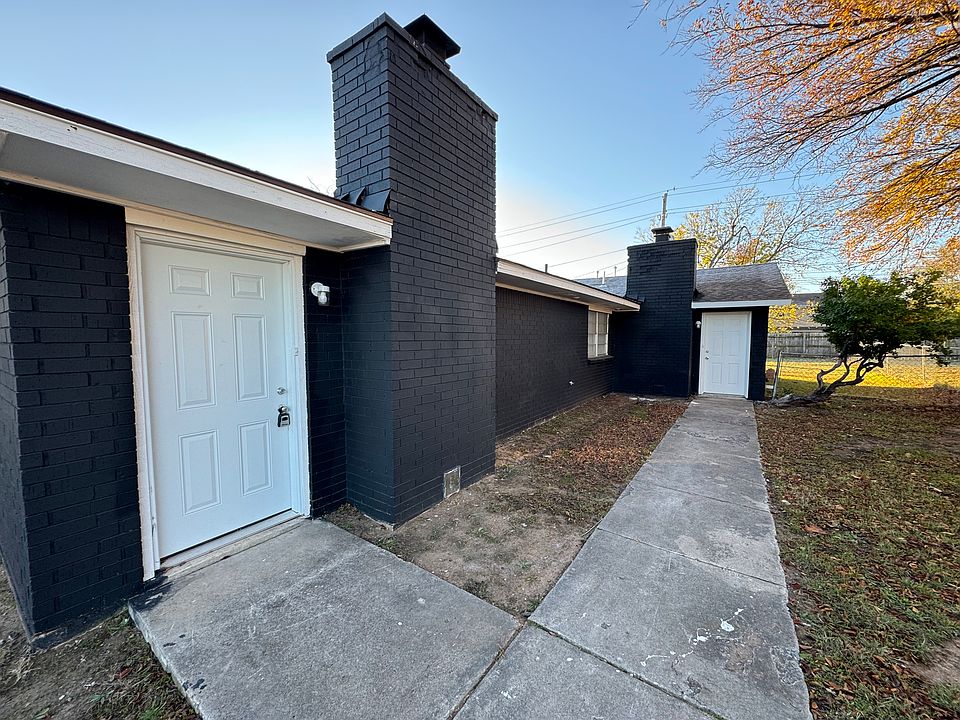 1st image of 4804 NW Motif Manor Blvd #1