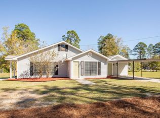 825 Winona Ave, Waycross, GA 31503