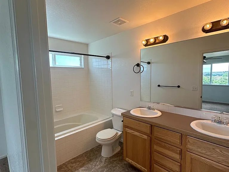 301 W Cottonwood St — Photo 13