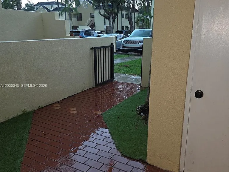 12932 SW 88th Ln #A103 — Photo 2
