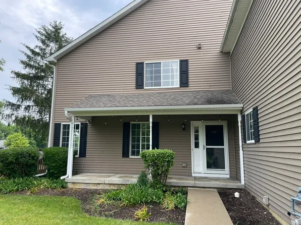 462 Village Creek Dr, Lake In The Hills, IL