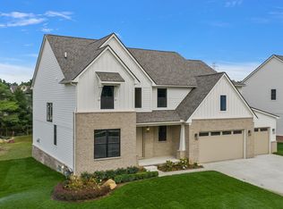 3316 Waldon Ridge St, Orion Township, MI