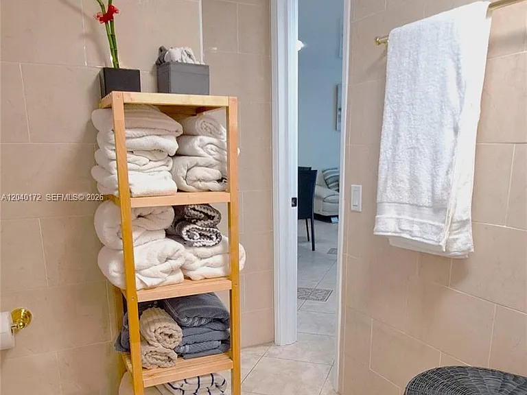 450 Golden Isles Dr #2C — Photo 11