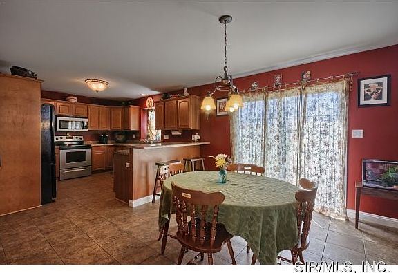 5th image of 50 Oakshire Dr W