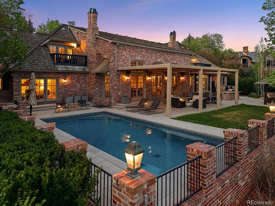 1st image of 77 Glenmoor Drive