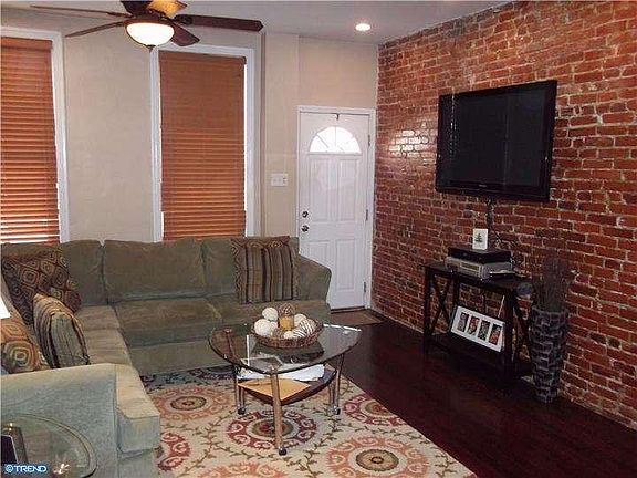 4th image of 1106 E Wilt St