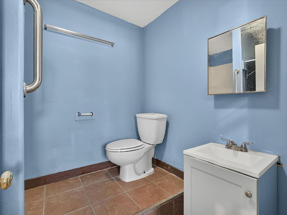 1st image of 3401 Ennis St #H