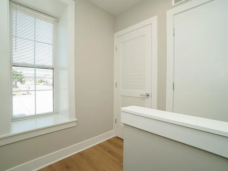 1729 Mifflin St #2 — Photo 9