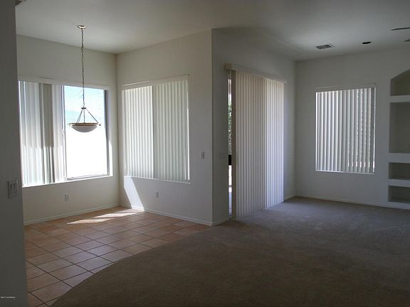 4th image of 510 S Camino De Encanto