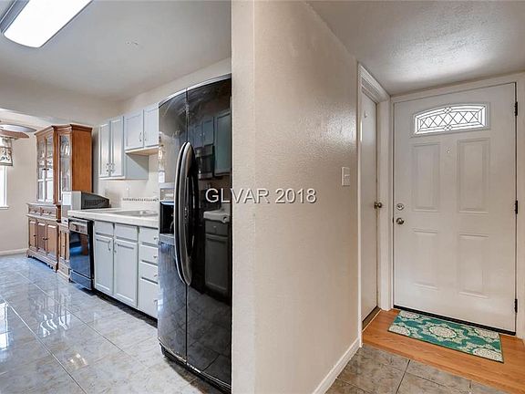 4th image of 704 Purcell Dr