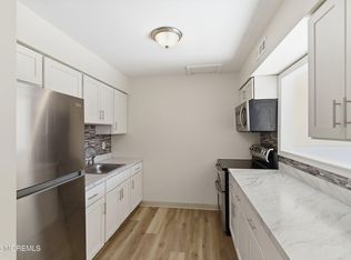 40 Greenwood Loop Rd, Brick, NJ 08724