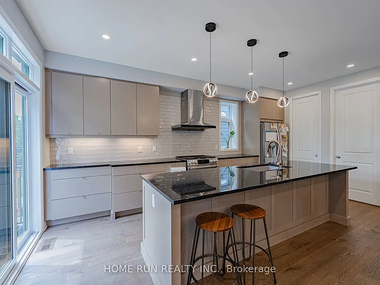 235 Ketchikan Cres — Photo 12