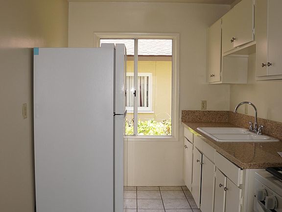 5th image of 2511 Arlington Ave APT A