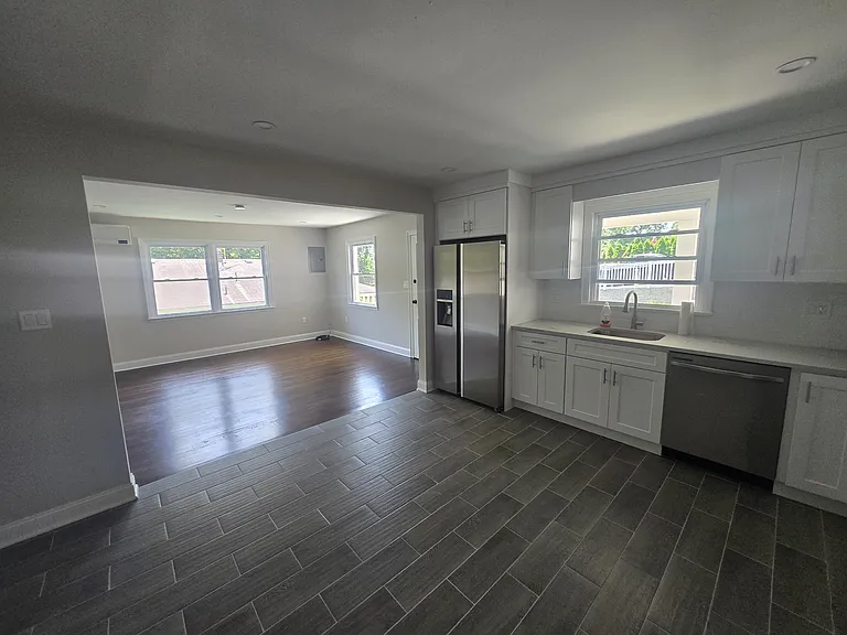 59 Willow Ave #1 — Photo 3