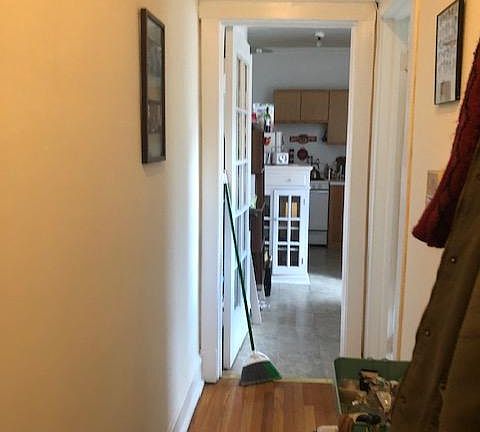 5th image of 2318 W Wilson Ave APT 3