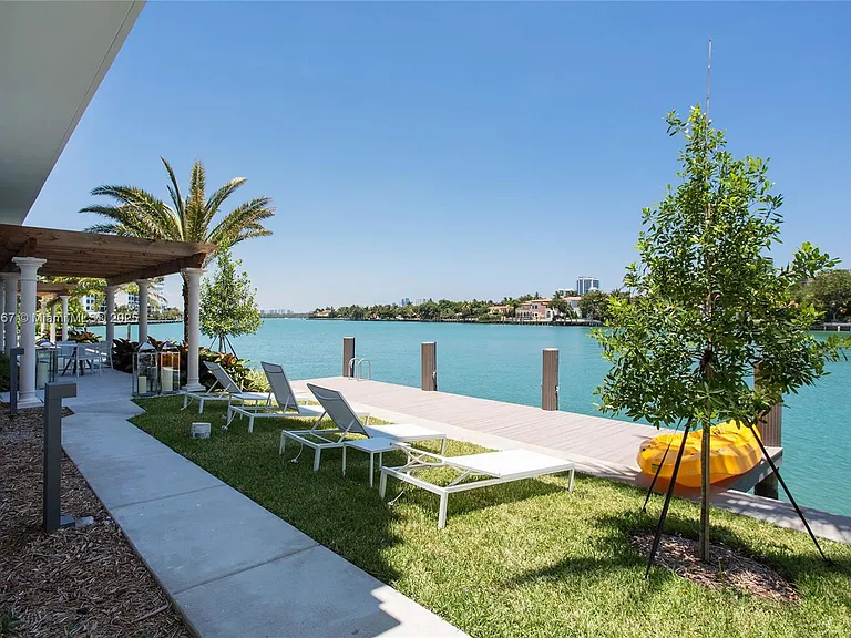 9821 E Bay Harbor Dr #902 — Photo 17