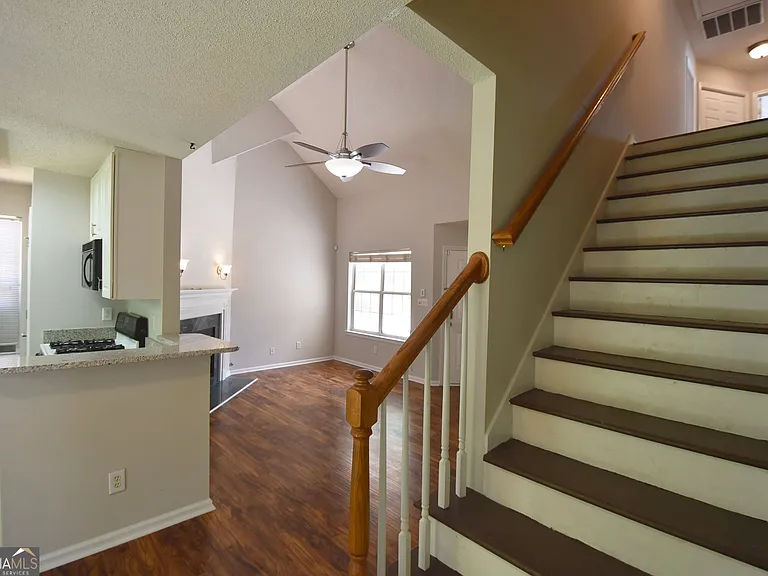 115 S Fairfield Dr — Photo 22