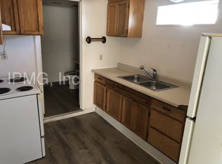 443 SW 7th St APT A, Newport, OR 97365