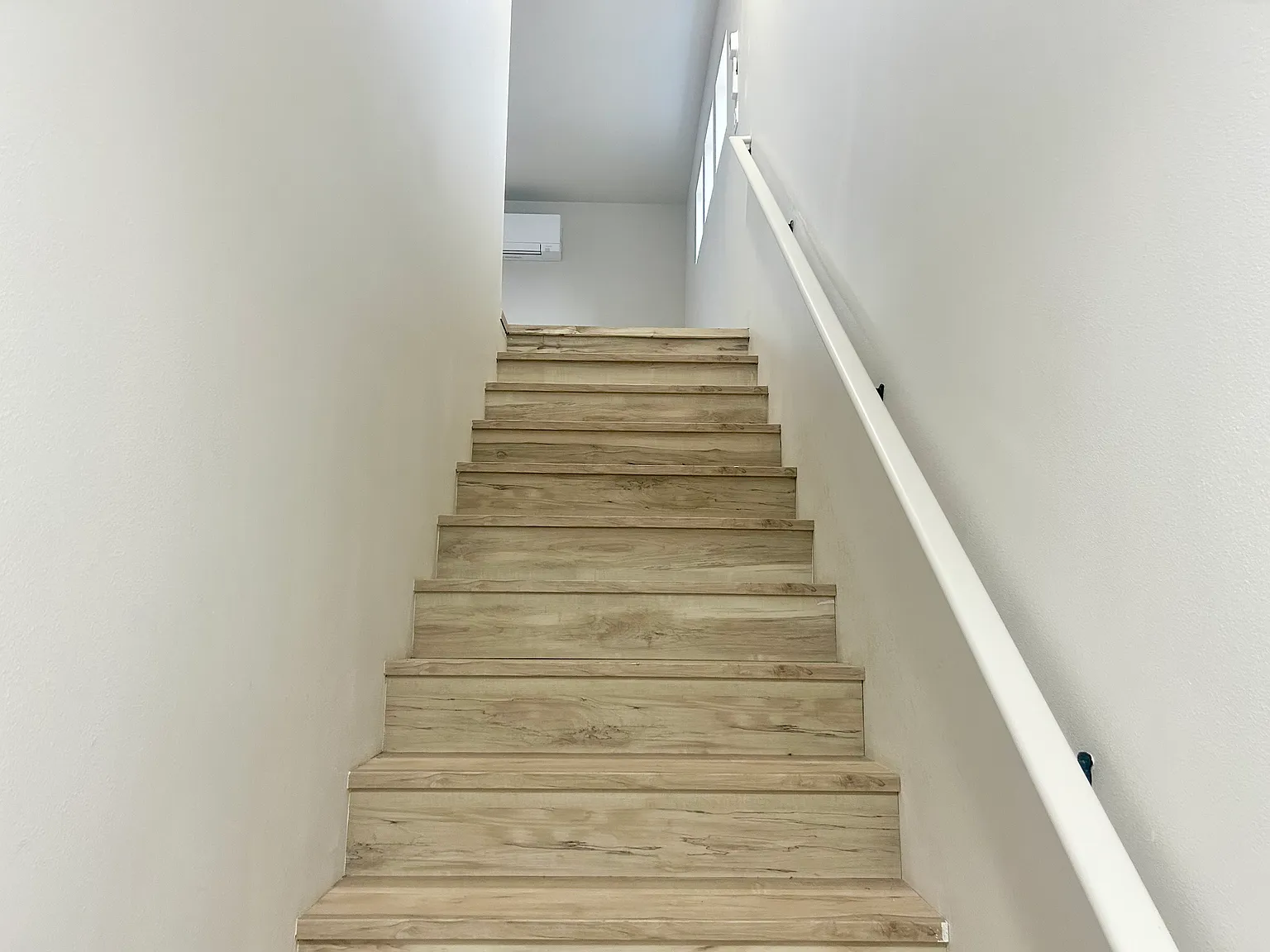 2 bed, 780 sqft, $2,300 — Photo 3