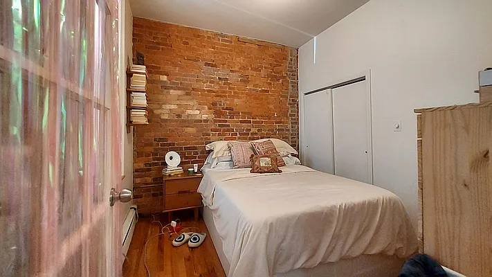 Rented by R New York | media 7