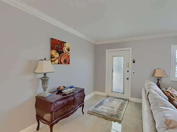 4th image of 510 Monaco Blvd #K