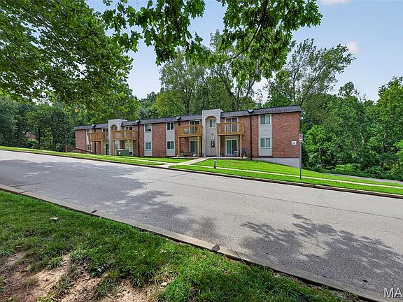 3rd image of 2812 Blackforest Dr APT C