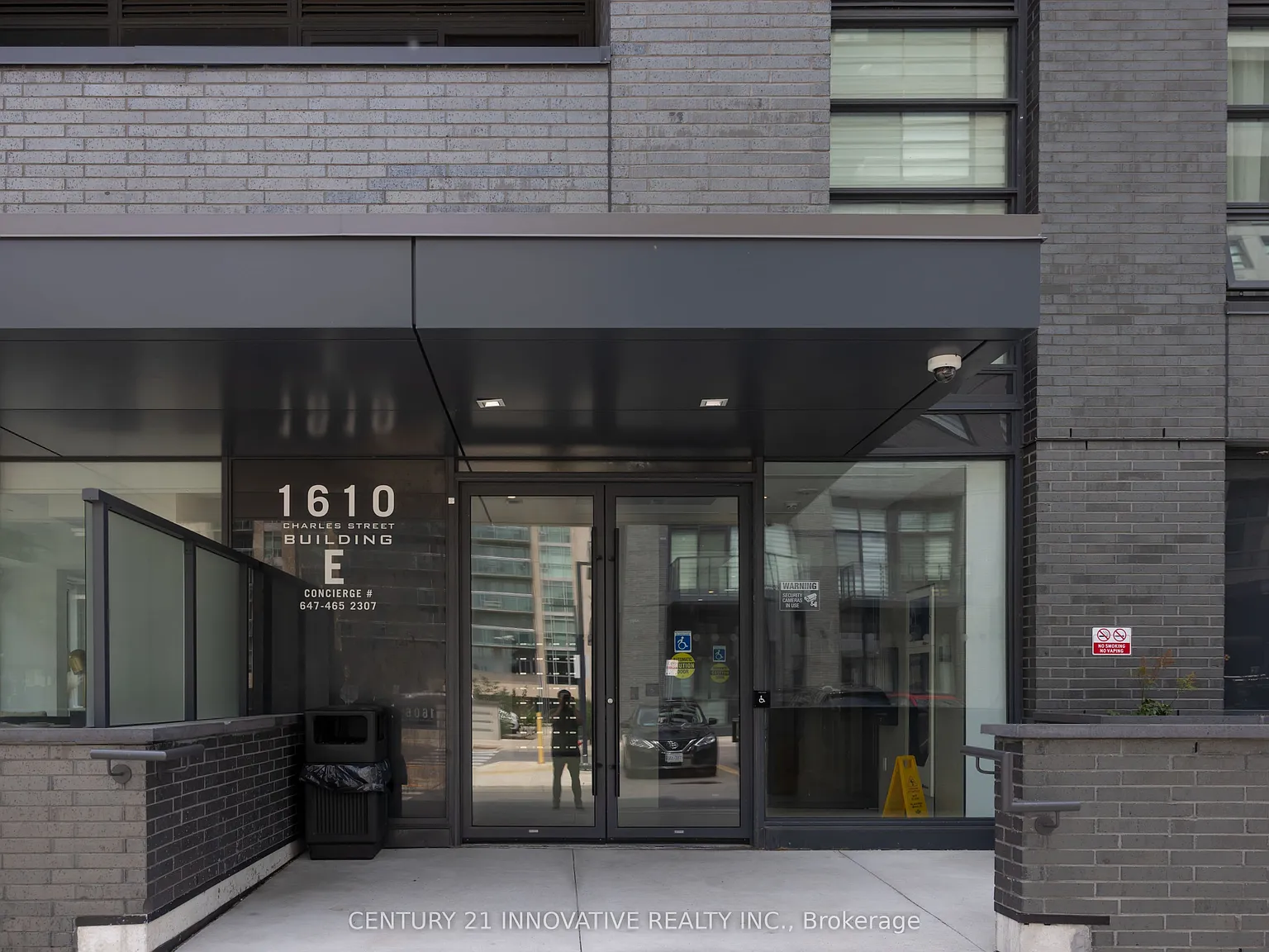 3 bed, $2,850 — Photo 2