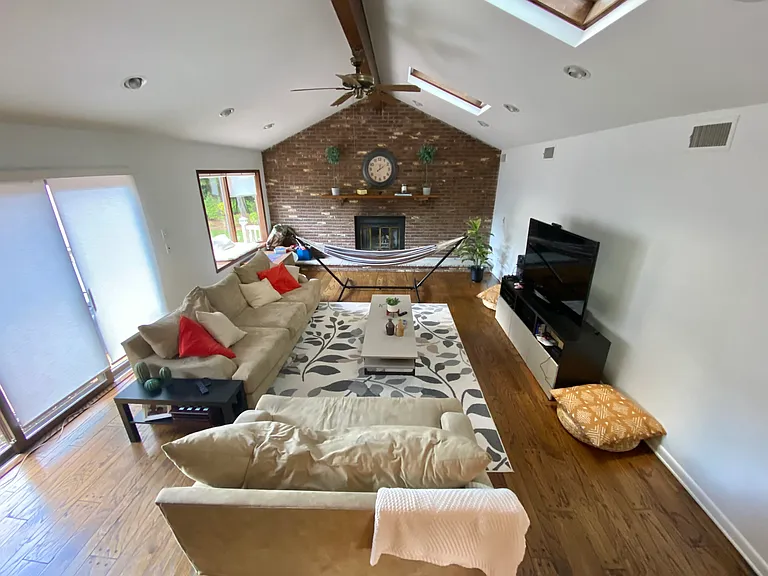 212 Delmar Ave — Photo 7