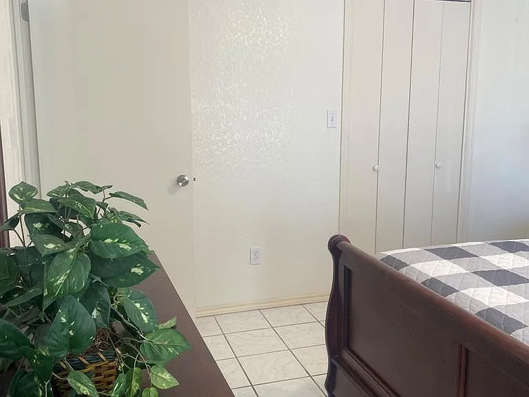 112B E Constellation Dr #B — Photo 2