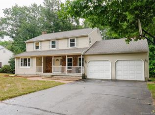 184 Langford Ln, East Hartford, CT 06118