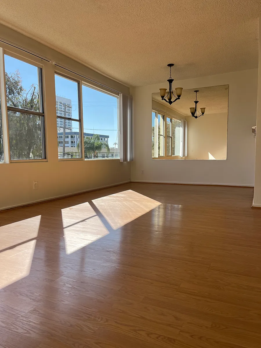 Building Photo - 329 California Ave #12