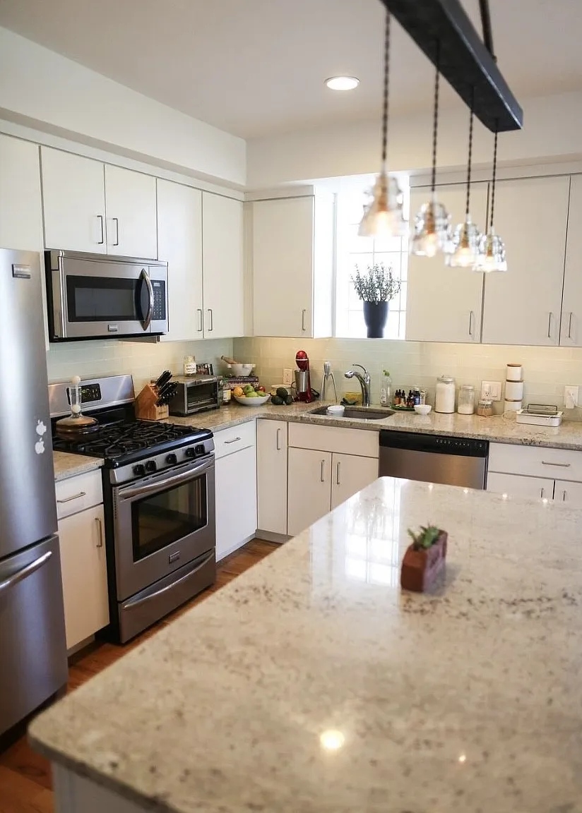 3 bed, 1750 sqft, $5,600 — Photo 3