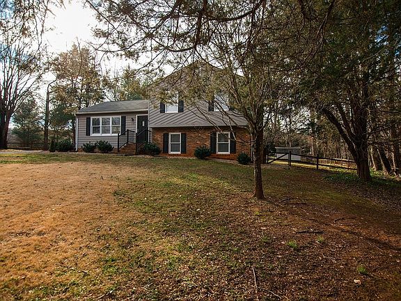 3rd image of 110 Woodruff Cir Lot 6