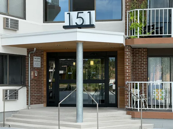 151 Coolidge Ave APT 404, Watertown, MA 02472