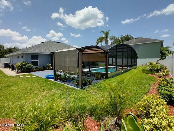 4th image of 548 Quail Woods Ct