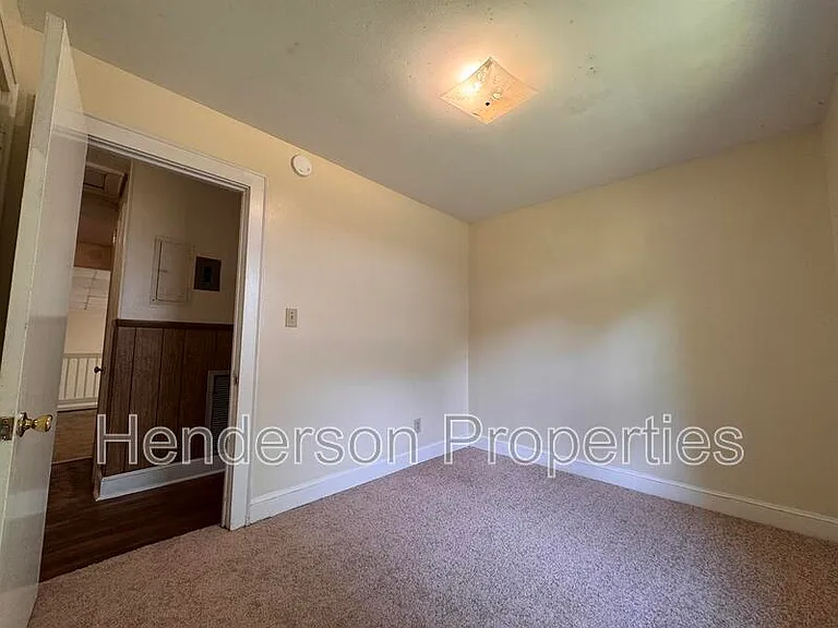 634 N Kelly St — Photo 8