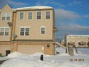 1st image of 2480 Hawthorn Dr