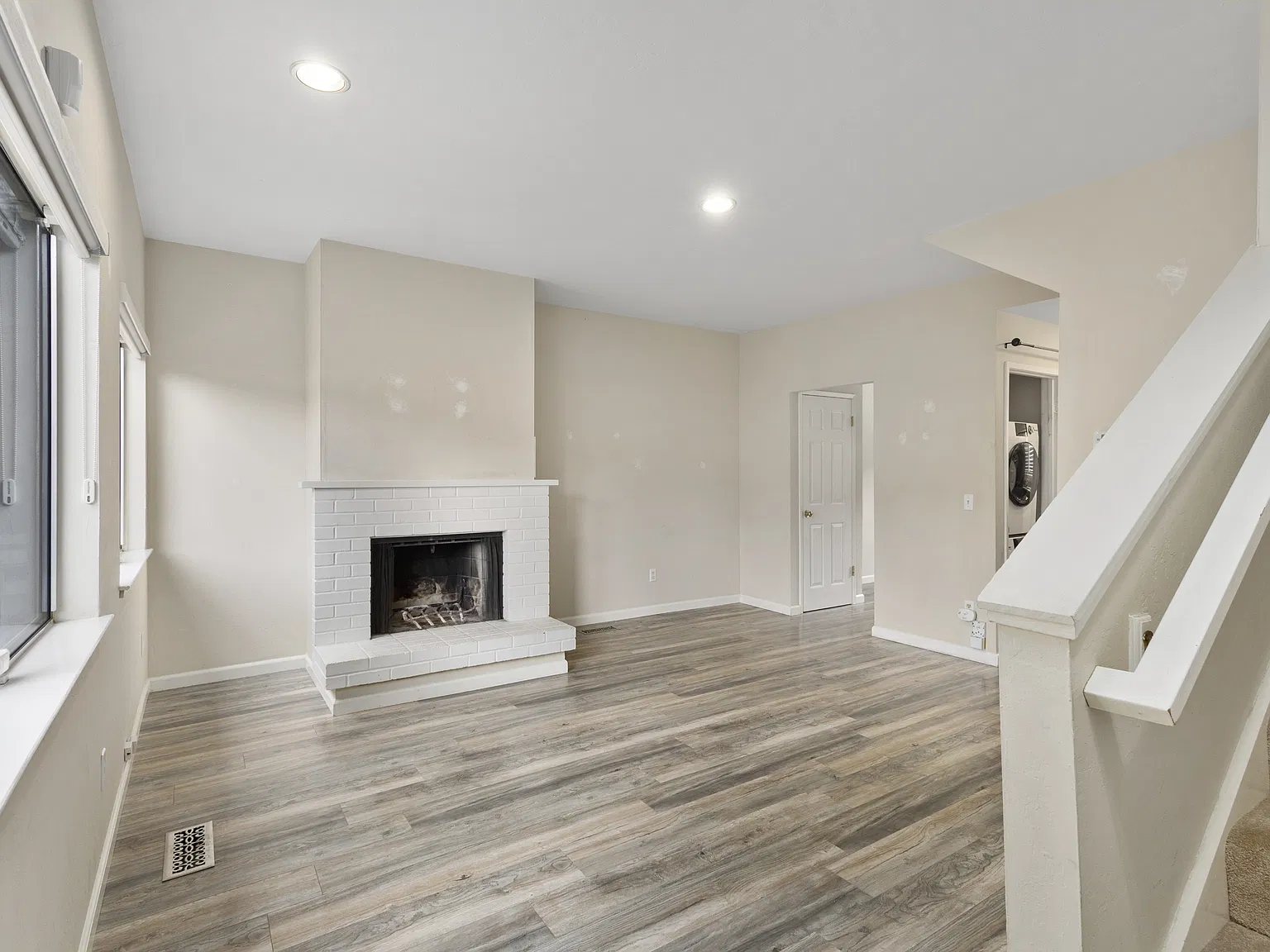 3858 Maybelle Avenue - 1 — Photo 1