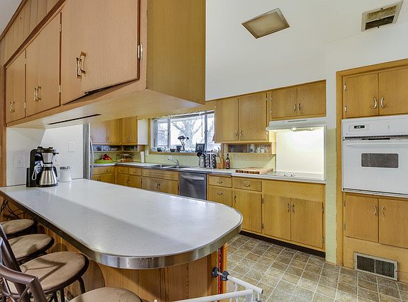 5th image of 1500 Kenilworth Pl