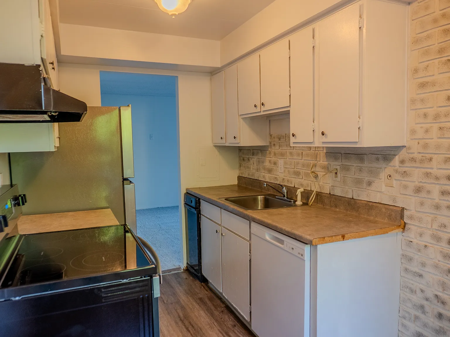 2440 Noble Road #208 - 1 — Photo 4