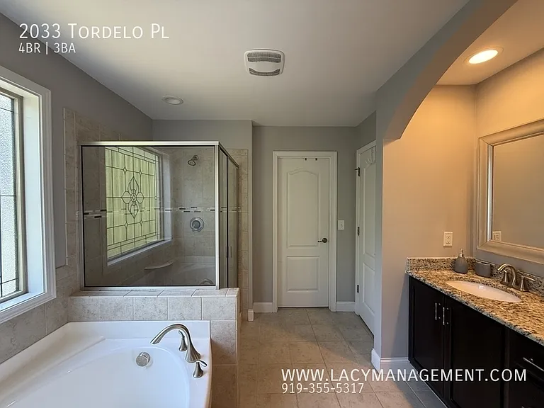 2033 Tordelo Pl — Photo 24