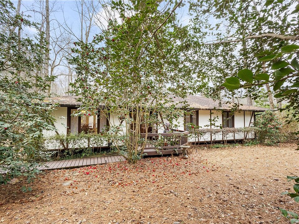 1st image of 307 Willow Creek Rd