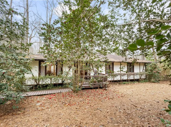 307 Willow Creek Rd, Auburn, AL 36832