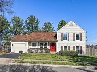13386 Point Rider Ln, Herndon, VA 20171