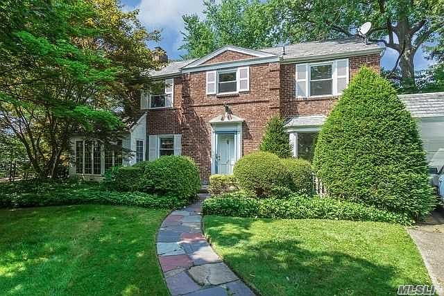 2nd image of 23 Flower Ln